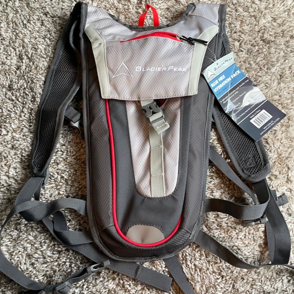Glacier peak hydration pack